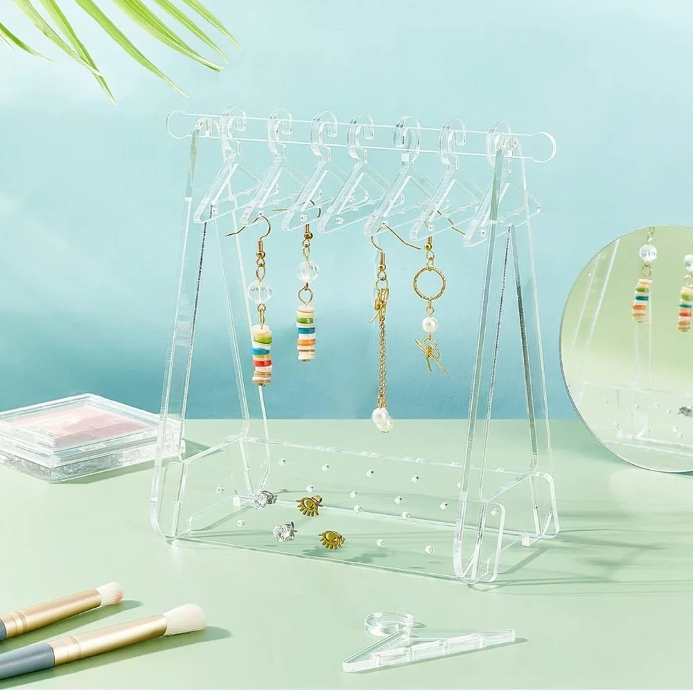 Clear Acrylic Jewelry/Earring Organizer Adorable little hangers NIB